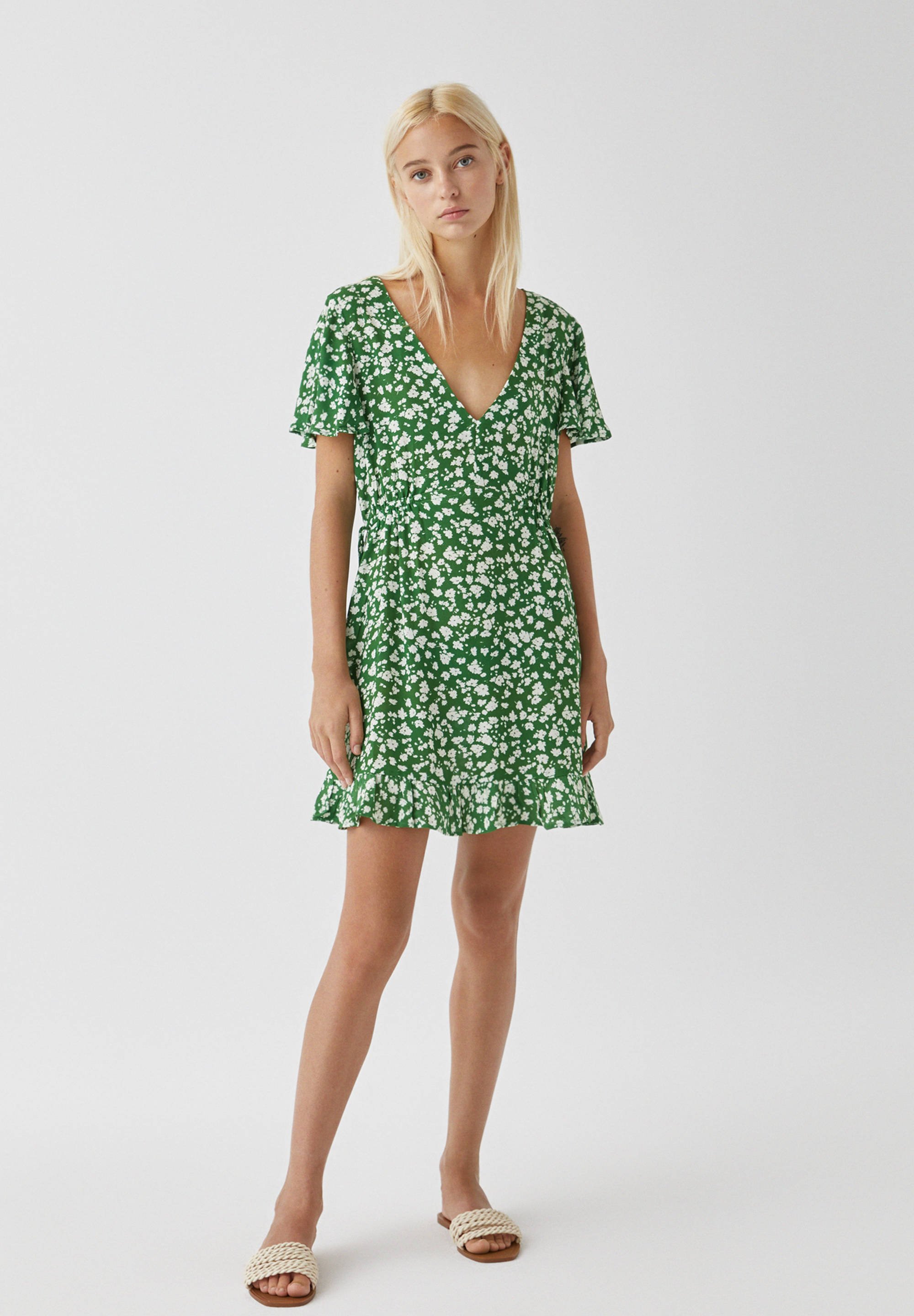 robe verte pull and bear