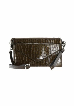 Dunkelbraune, glänzende Umhängetasche aus krokodillackiertem Leder mit vorderer Umschlagtasche, Reißverschluss und verstellbarem Riemen mit Schnalle.