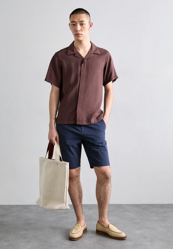 HANK - Shirt - coffee3