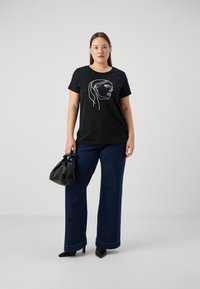 ONLY Carmakoma CARCILLE LADY - Tričko s potlačou - black