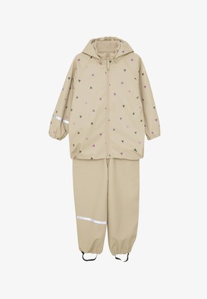 Beżowy zestaw kurtki przeciwdeszczowej i spodni z kapturem, zdobiony wzorem serc w kolorach fioletowym i zielonym. Zawiera odblaskowe elementy i elastyczne mankiety.