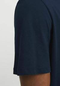 Jack & Jones GEDRUCKT RUNDHALS - T-shirts print - navy blazer
