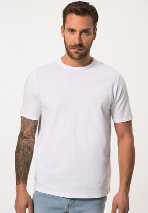 Weißes Baumwoll-T-Shirt mit Rundhalsausschnitt und kurzen Ärmeln, das eine lockere Passform hat und keine sichtbaren Muster oder Grafiken aufweist.