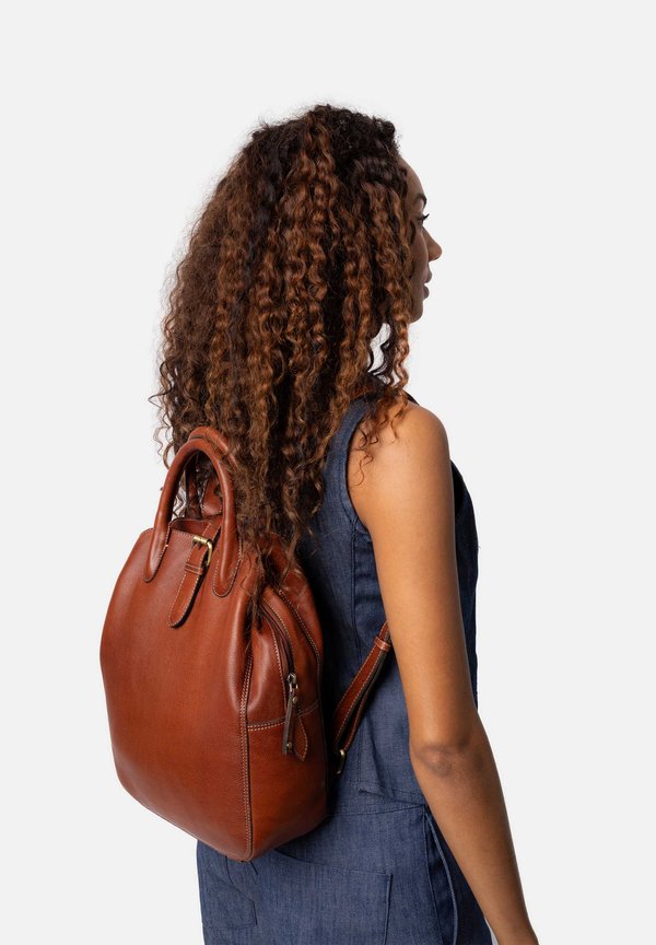 JEANE - Tagesrucksack - cognac