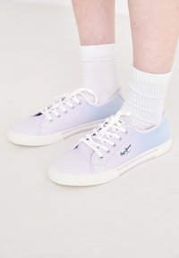 BRADY  - Sneakers laag - mauve purple