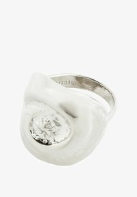 Unselected, silver plated