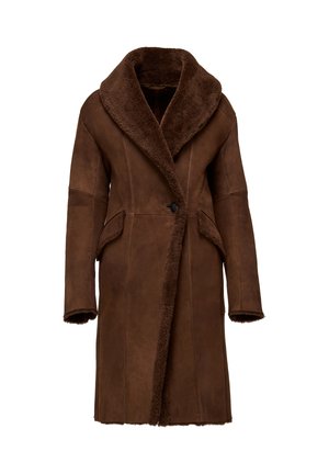 - Klasyczny płaszcz