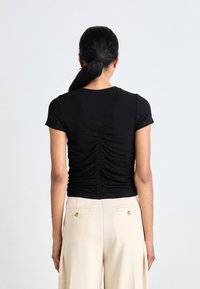 DKNY LUX RUCHED SHORT SLEEVE - Základné tričko - black