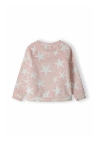 Haut en polaire rose à manches longues, avec un motif d'étoiles blanches et un col rond. Texture douce, coupe décontractée.