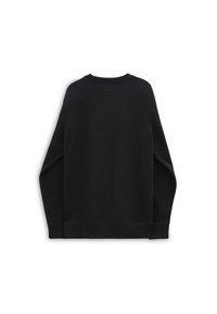 Sudadera negra de tejido suave, con un corte holgado, mangas largas, escote redondeado y puños y dobladillo acanalados. Vista trasera sencilla.