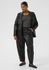 Kaffe Curve TERA - Pantalon en cuir - black deep