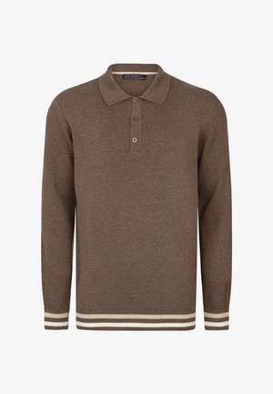 Hnědý pletený polo svetr s texturovaným vzorem, pěti knoflíkovou légou a bílými proužky na manžetách.