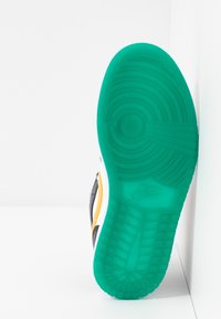 Jordan AIR JORDAN 1 MID - Sapatilhas de cano alto - black/university red/white/lucid green/university gold