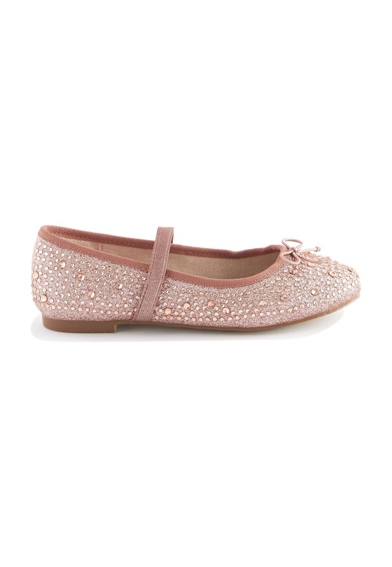 Bailarina en suave tela rosa con brillantes adornos de strass, un lazo decorativo y una banda elástica para un ajuste seguro.