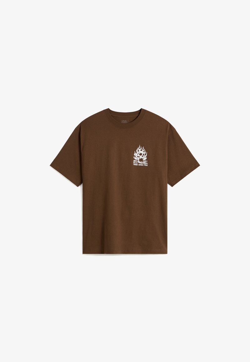 Bruine T-shirt met korte mouwen, witte vlammenschedel grafiek en de tekst "Off The Wall Vans Since 1966" op de linkerborst.