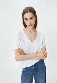 Koton - T-shirt basic