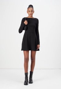 Tommy Jeans ESSENTIAL DRESS - Vestito di maglina - black
