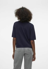 Vero Moda VMSILJE 2/4 O-NCK PULL GA NOOS - Pamata T-krekls - salute