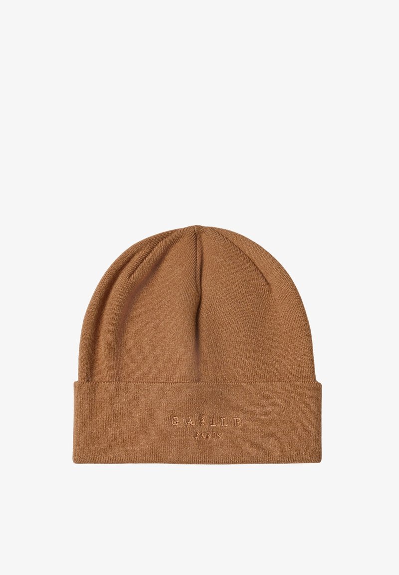 Berretto lavorato a maglia marrone realizzato in morbido tessuto, con orlo ripiegato e dettaglio logo in rilievo. Texture liscia, vestibilità aderente, forma cilindrica.