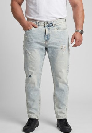 Men Plus JEANS, DENIM, TAPERED LOOSE FIT, DESTROYS, 5-POCKET, BIS 72 - Slim fit jeans - light blue