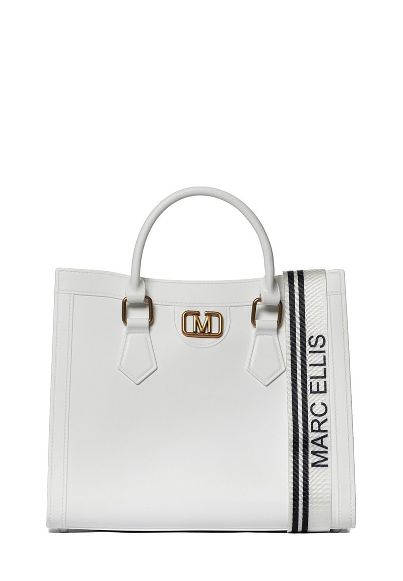 Borsa tote in pelle bianca con hardware dorato, manici superiori doppi e una tracolla removibile con scritte nere e strisce. Design strutturato.