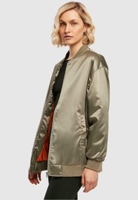 Urban Classics Bomber dzseki - softolive