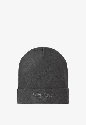 Grå strikket beanie med foldet kant, med broderet "OMBRE" tekst på forsiden. Blød tekstur, tætsiddende pasform og sømløst design.