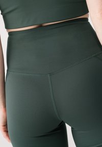 Girlfriend Collective COMPRESSIVE HIGH RISE - Leggings - moss