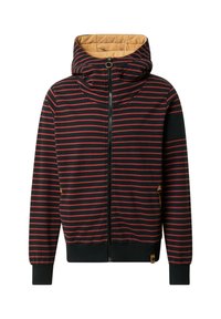Sudadera con cremallera de rayas negras y rojas, con un cuello alto, mangas largas y un forro interior texturizado. Presenta un pequeño logo y detalles.