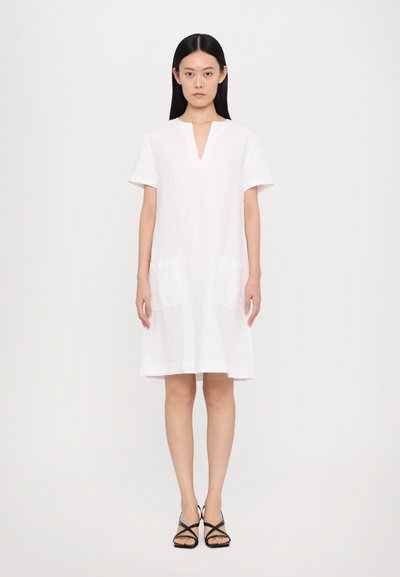 ASPESI ABITO - Robe de jour - white