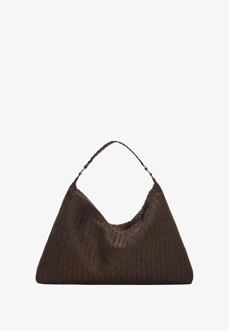 Braune, geflochtene Lederhandtasche mit einer lässigen, dreieckigen Form. Verfügt über einen geflochtenen Griff und einen Reißverschluss an der Oberseite.