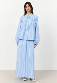 Levete Room MIMI - Camicia - marlin blue combi