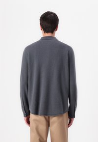 Chemise Field & Stream en flanelle décolorée à la main Taille homme