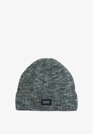 Strickmütze in Dunkelgrau und Schwarz, mit einem gerippten Bündchen und einem kleinen Markenlabel, das auf der Vorderseite angenäht ist. Weiche Textur, abgerundete Oberseite.