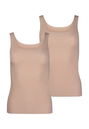 To beige ærmeløse tanktops med brede skulderstropper, vist side om side mod en hvid baggrund.