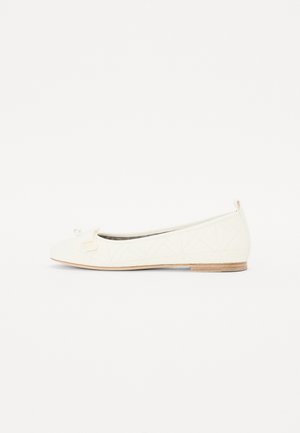 LOLA - Balerínky - butter/pearl