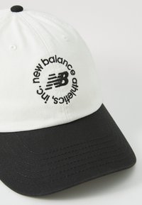 New Balance PANEL CIRCLE GRAPHIC HAT UNISEX - Nokkmüts - sea salt