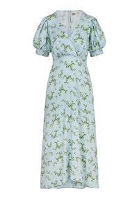 Jasnoniebieska sukienka z zielonym kwiatowym wzorem, krótkie bufiaste rękawy, dekolt w serek oraz dopasowana talia, z tylnym zapięciem na zamek.