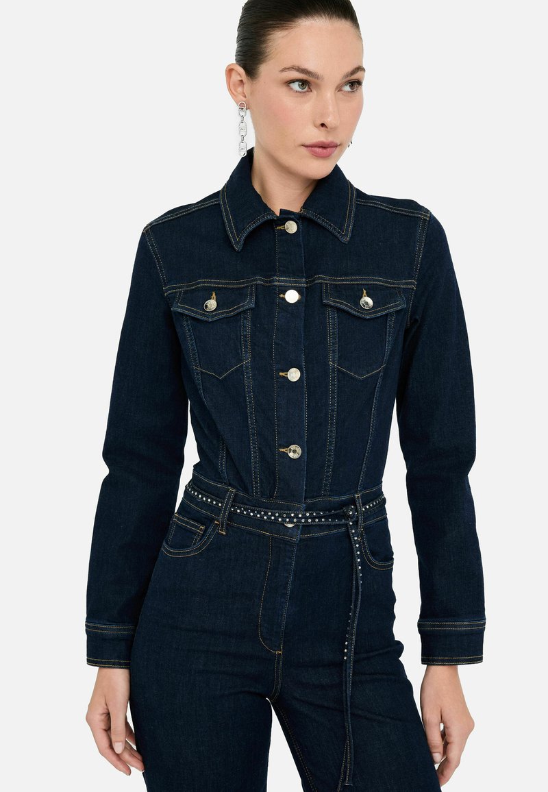 Tuta Corta In Jeans By Alina Mexton – Blu, Hotpants Jumpsuit – Taglie XS E S – Donna