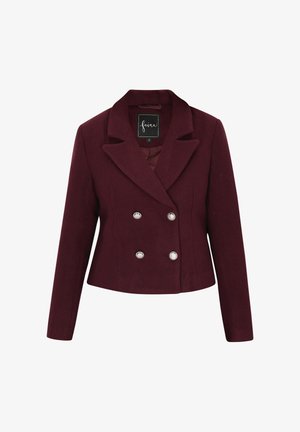 Bordeaux dobbeltknapjakke med opslag, sølvknapper og lange ærmer; lavet af et struktureret stof.