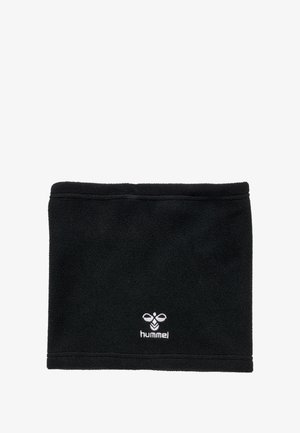 Sort fleece nakkevarmer med en glat tekstur og stikninger i kanterne. Har et hvidt logo i nederste højre hjørne.