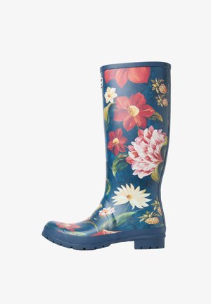 Hoge blauwe regenlaars met grote meerkleurige bloemenprints, waaronder rode, roze, witte bloemen en groene bladeren.