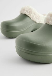 Next REGULAR FIT - Slip-on sandaler - khaki green