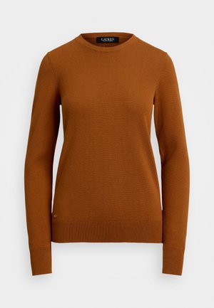 Brun strikkegenser med rund hals og lange ermer. Har ribbestrikkede mansjetter og kant, laget av et mykt, lett materiale.