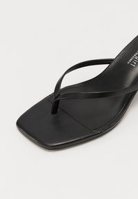 Madden Girl CHARLENE - Slip-ins med hög sula - black paris