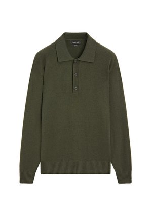 Olijfgroen gebreide polo trui met lange mouwen, geribde manchetten en een drieknoopsluiting. Gemaakt van zachte, gestructureerde stof.
