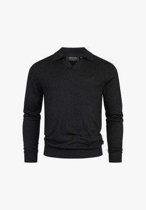 Zwarte gebreide pullover met een V-hals en lange mouwen. Heeft een kraag, geribbelde manchetten en zoom, en een subtiele logo-accent. Zachte textuur.