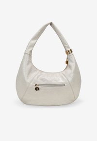Bolso hobo en cuero texturizado blanco roto con una silueta curva, que cuenta con un bolsillo con cremallera y acentos de hardware en tono dorado.