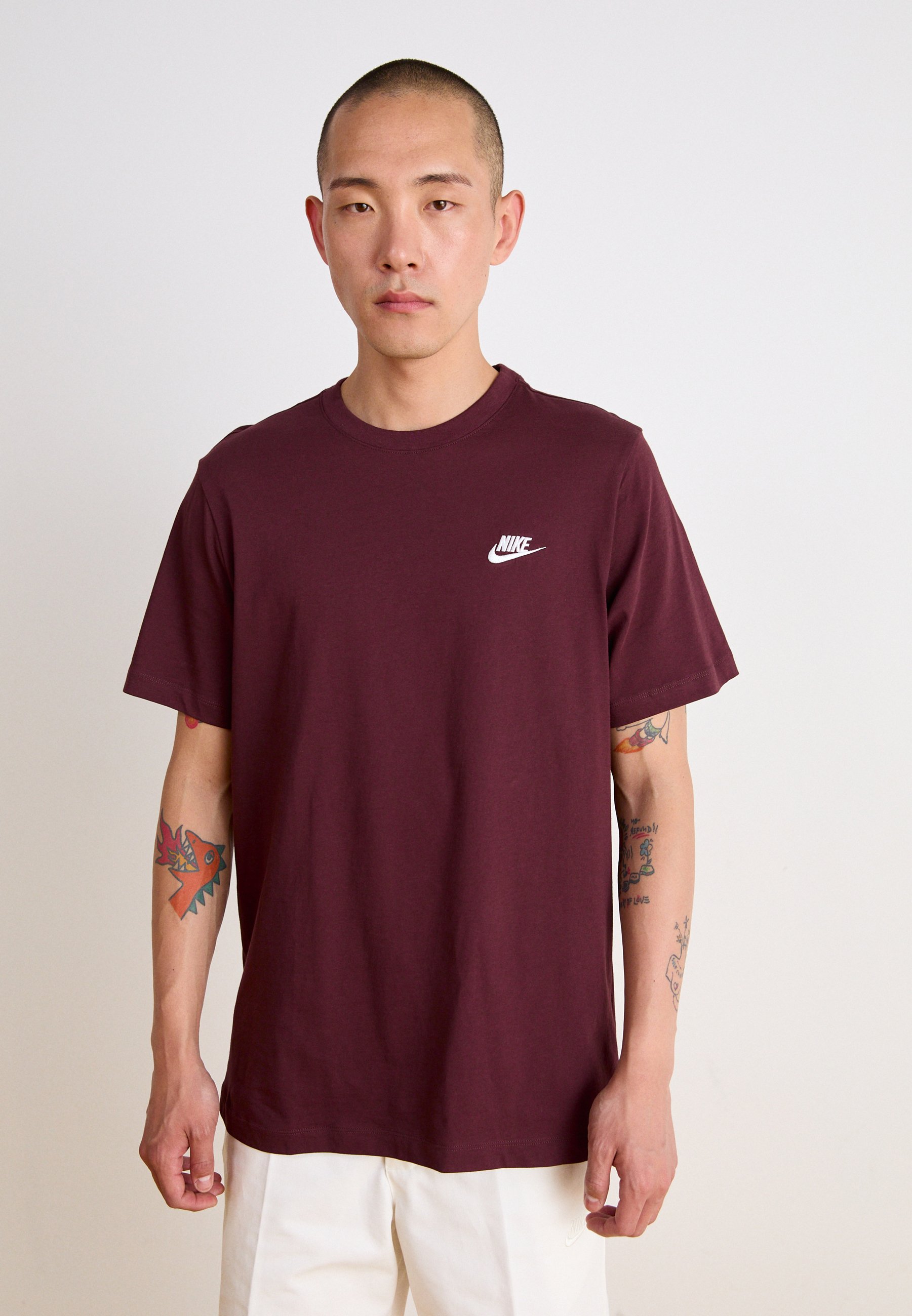 Nike Sportswear CLUB TEE T-shirt basic burgundy crush
