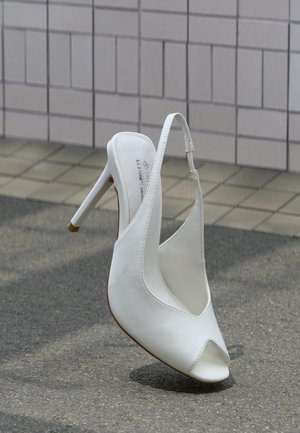 MILENAA - Nyitott orrú - white